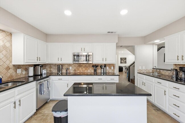 Building Photo - 3533 Arbuckle Dr