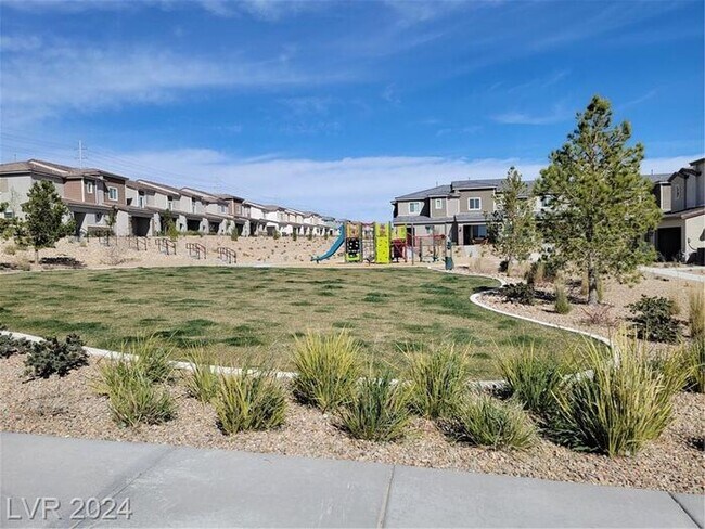 Building Photo - COMING SOON - Ready no later than the begi...