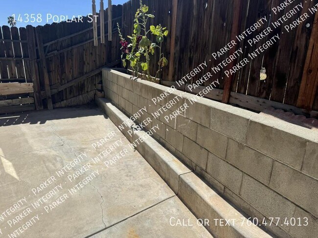 Building Photo - 14358 Poplar St