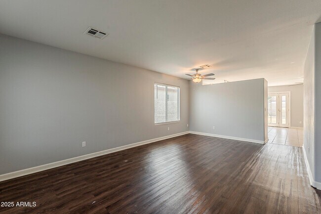 Building Photo - 3029 W Matthew Dr