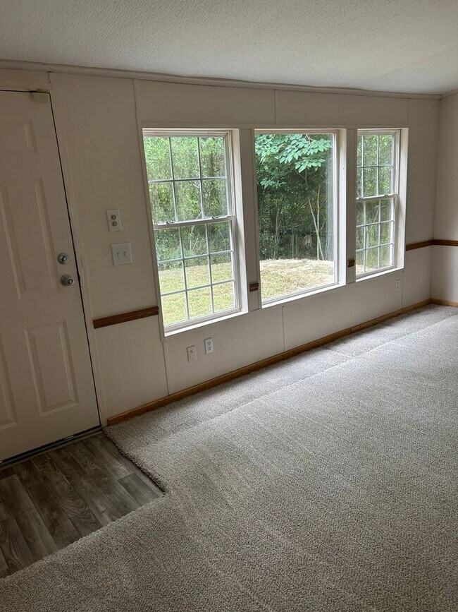 Building Photo - 112 Tyner Dr