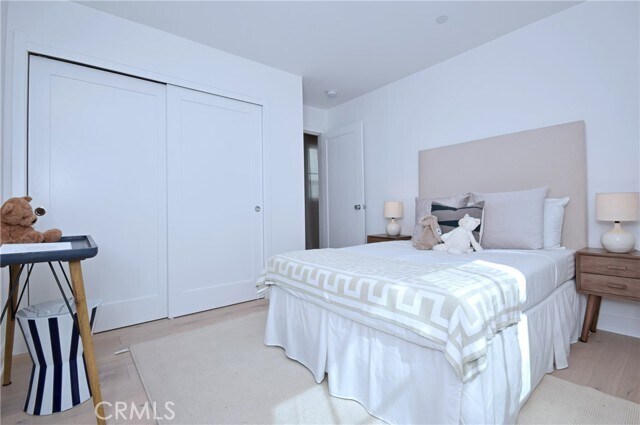 Building Photo - 4641 Cahuenga Blvd