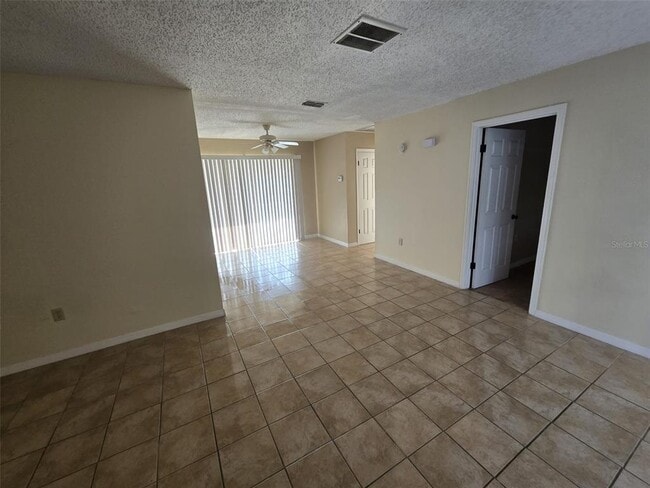 Building Photo - 369 Dundee Dr