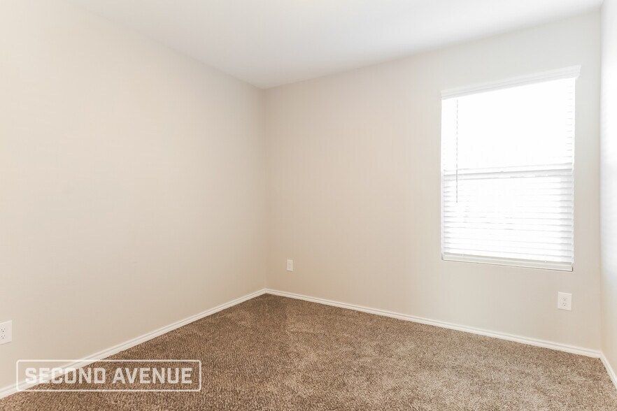 Building Photo - 2421 Eldor Wy