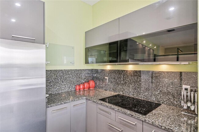 Building Photo - 151 E Washington St