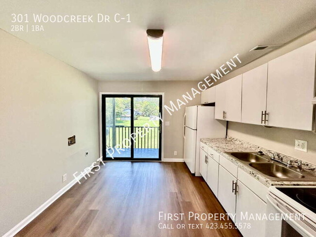 Building Photo - 301 Woodcreek Rd