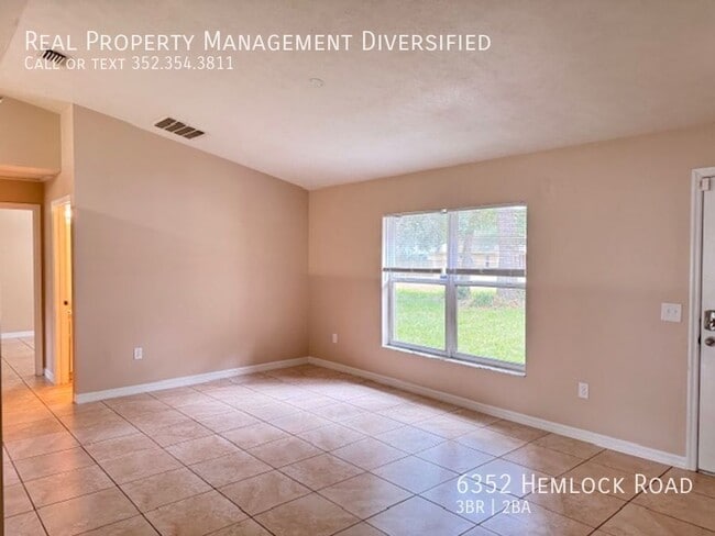 Building Photo - 6352 Hemlock Rd