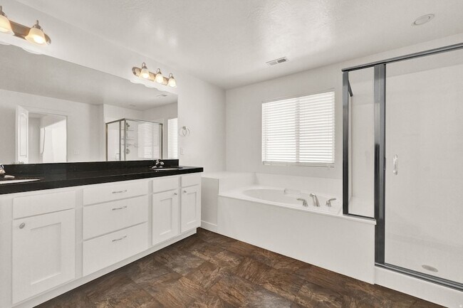 Building Photo - 774 Star Spangled Dr