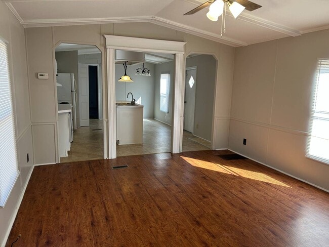 Building Photo - 94 White Oak Village