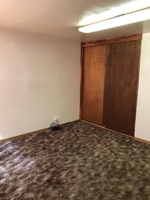 Building Photo - Two Bedroom Home in Moses Lake