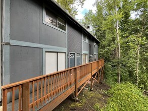 Building Photo - 4911 SW Beaverton Hillsdale Hwy