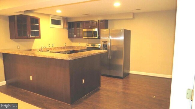 Building Photo - 2707 Hollywell Ct