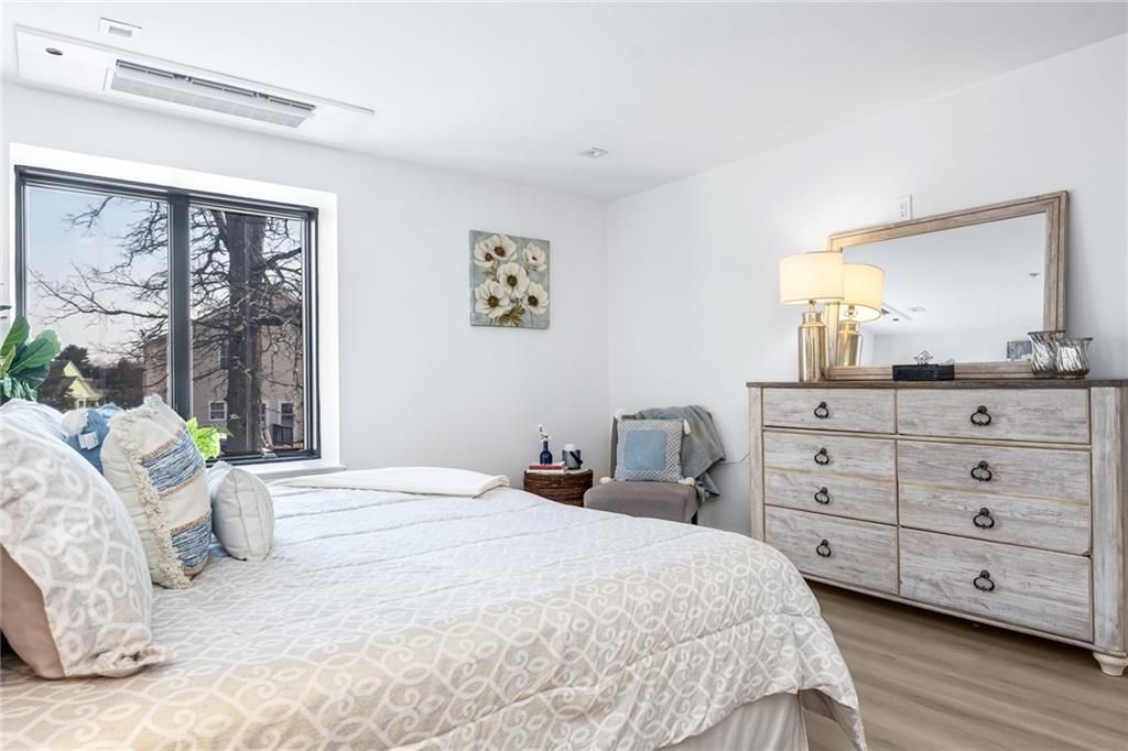 Building Photo - 50 Murray St