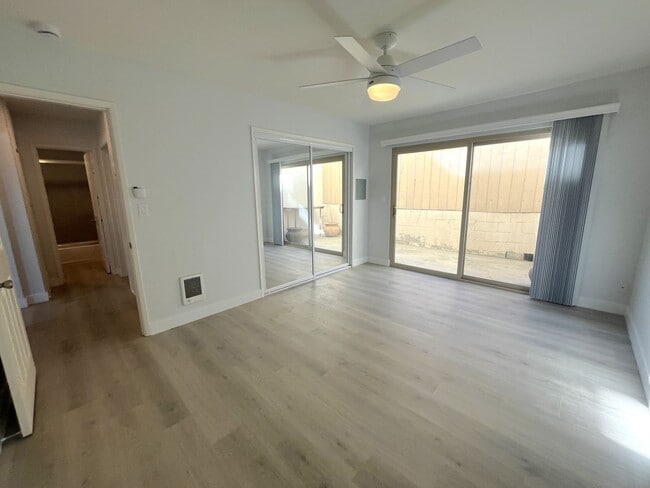 Building Photo - 519 Stratford Ct