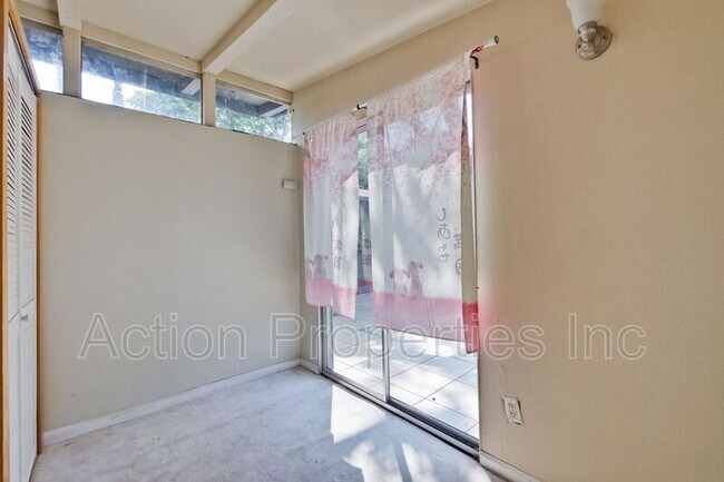 Building Photo - 18850 Newsom Ave