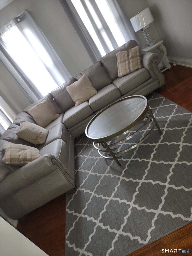 Building Photo - 36 Cassius St