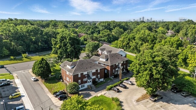 Building Photo - 3520 E Fall Creek Pkwy N Dr