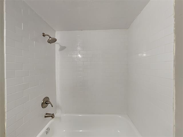 Building Photo - 5105 Skillman St