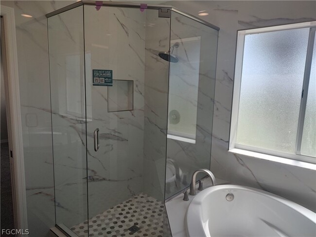 Building Photo - 2434 Laurentina Ln