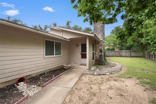 Building Photo - 11908 Broad Oaks Dr