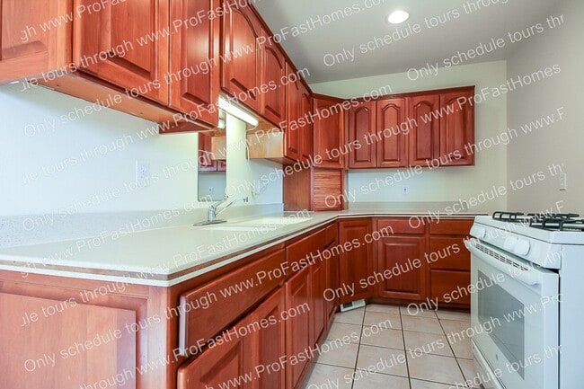 Building Photo - 3232 N Michigan Ave