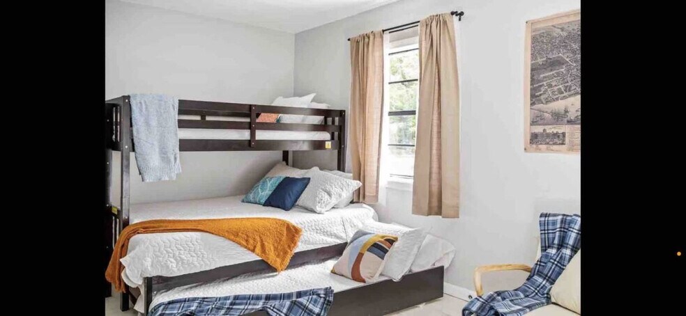 Building Photo - 2001 N 61st Ave