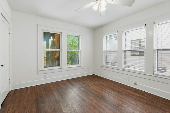 Building Photo - 804 Rutherford Pl