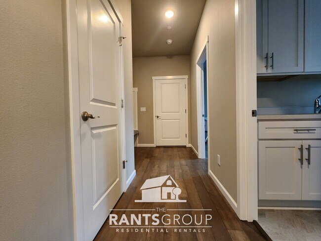 Building Photo - Single-Story 1,915 sq. ft. Home with 2-Car...