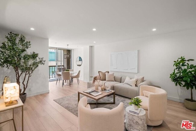 Building Photo - 10747 Wilshire Blvd