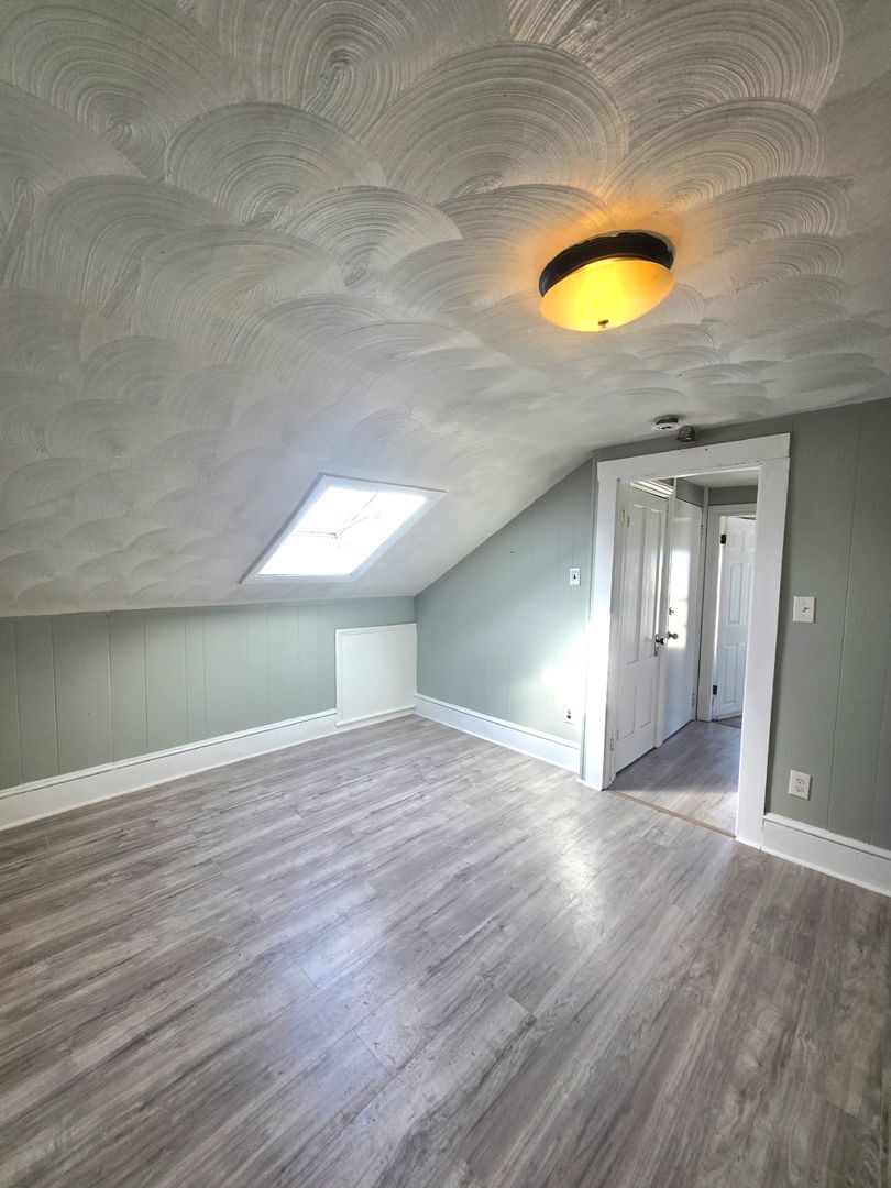 Building Photo - 36 Hilton St