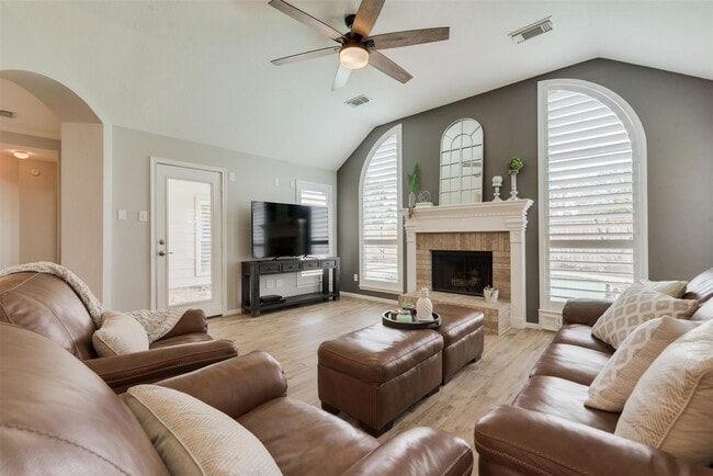 Building Photo - 13807 Halpren Falls Cir