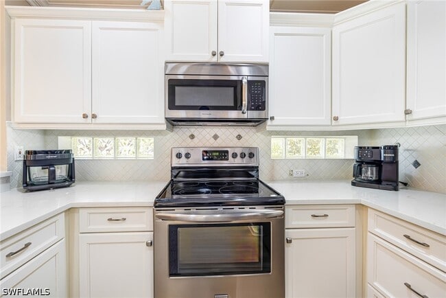 Building Photo - 975 Tarpon Cove Dr
