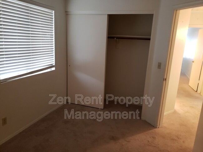 Building Photo - 4443 N 84th Ln