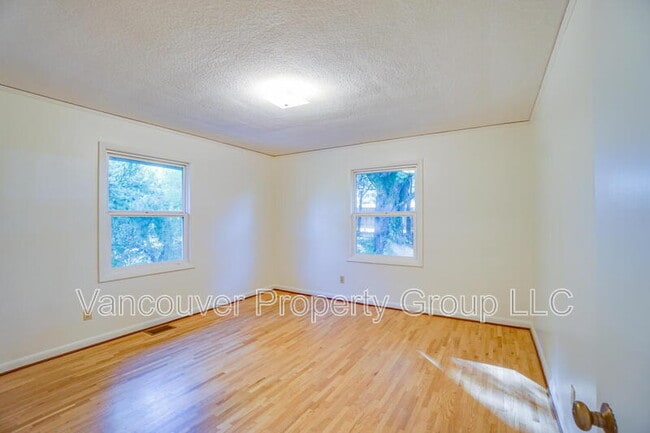 Building Photo - 8709 NE 63rd St