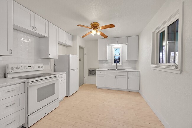 Building Photo - $2,195.00, Charming 4-Bedroom Home in Denver’s Vibrant Highland Neighborhood, plus $300 off the f...