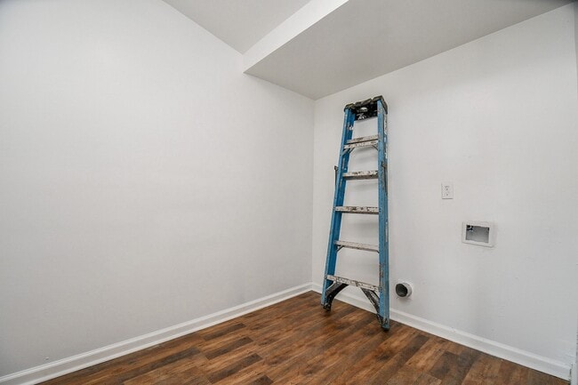 Building Photo - 2928 Wayne St