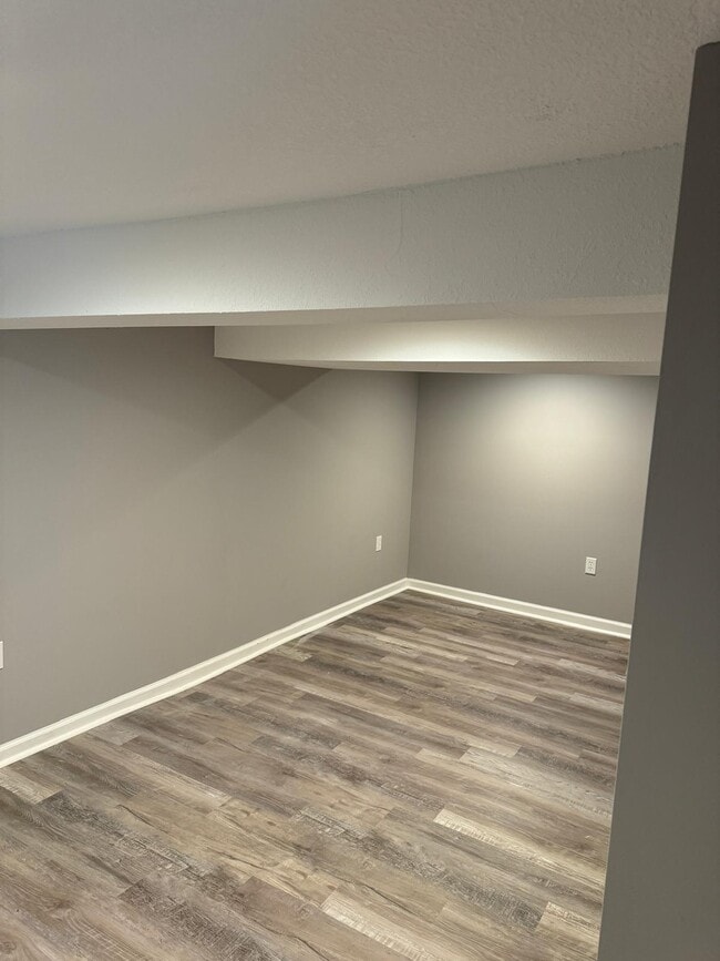 Building Photo - 1914 Wood Ave