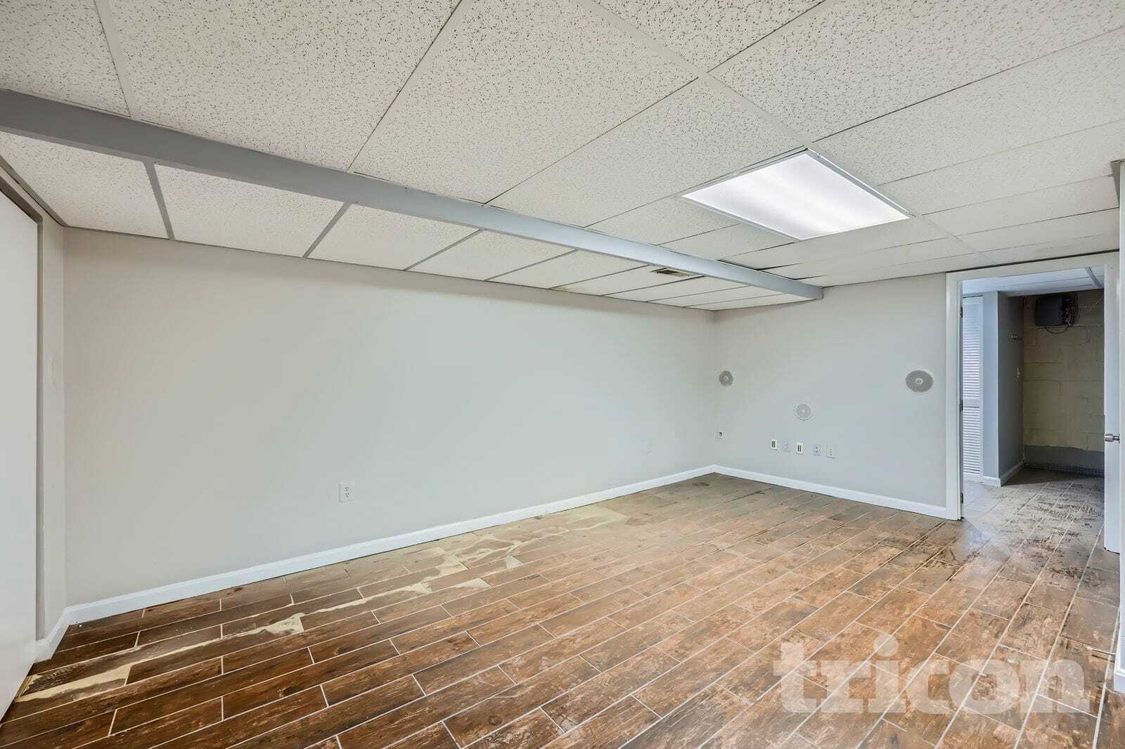 Building Photo - 7908 St Monica Dr