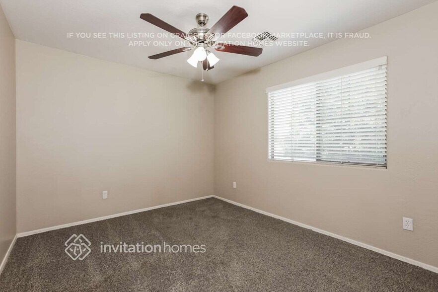 Building Photo - 1818 W Desert Seasons Dr