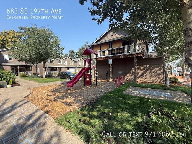 Building Photo - 683 SE 197th Ave