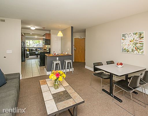 Building Photo - 828 Greene St