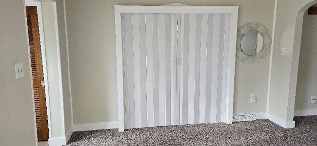 Building Photo - 812 Randolph St