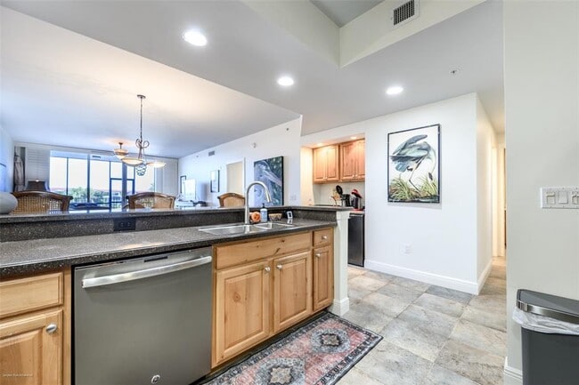 Building Photo - 3313 Sunset Key Cir