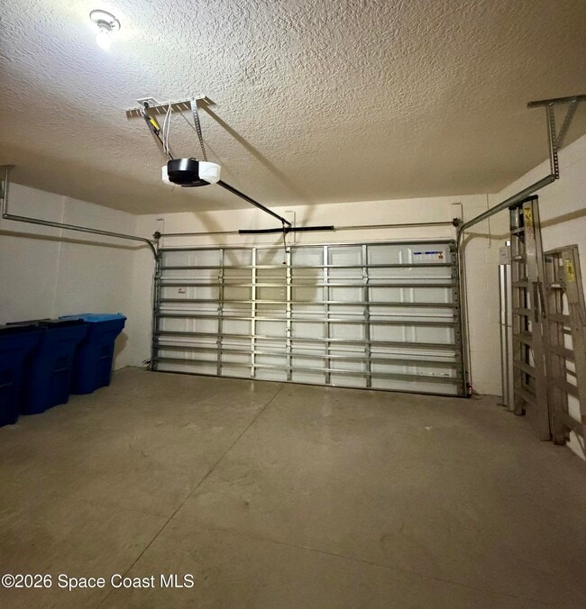 Building Photo - 282 Heritage St SW