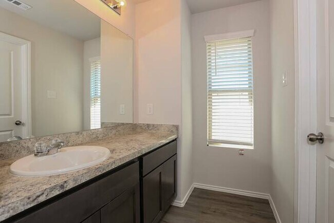 Building Photo - 5501 Calm Water Ct