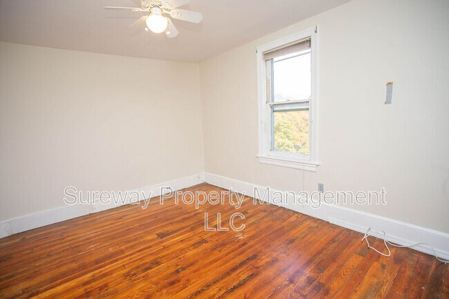 Building Photo - 150 Snyder Pl