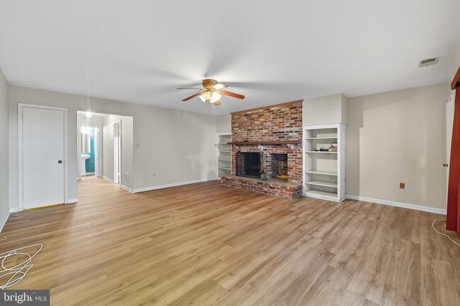 Building Photo - 7724 Bristol Square Ct