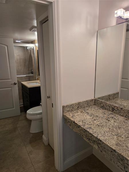 Building Photo - 6323 La Costa Dr