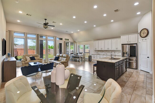 Building Photo - 10710 Balivcar Ct