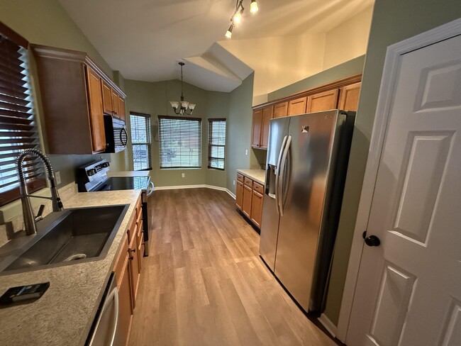 Building Photo - 2204 Market Garden Ln